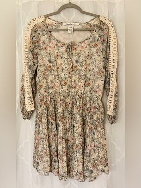 American Rag Medium Floral Crochet Lace Sleeve Boho Dress